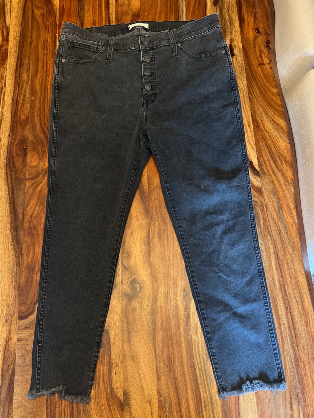 Madewell Women’s Size 33P 10” High Rise Skinny Jeans Black Denim Button Fly